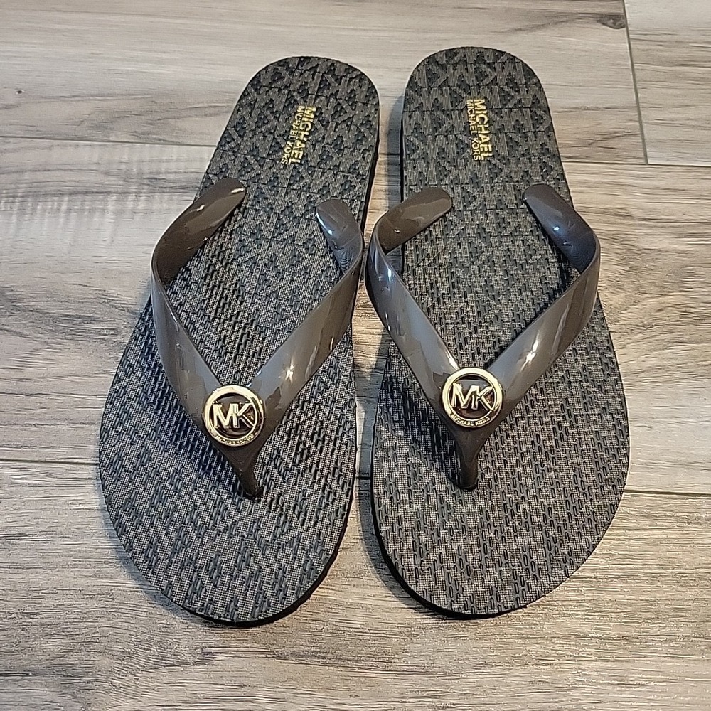 Michael Kors Signature‎ Logo Sandals Womens 8 Flip Flops NEW Casual